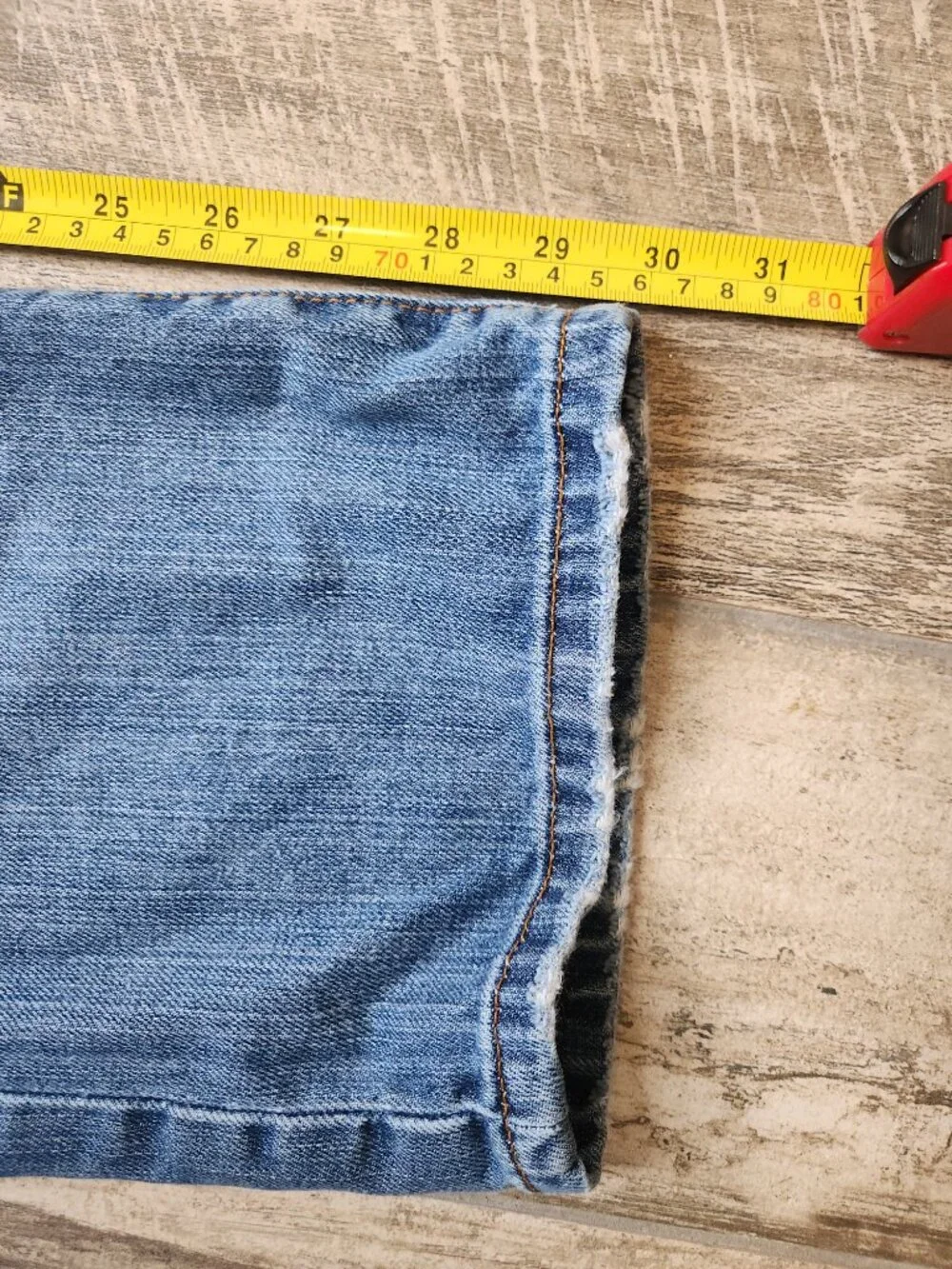 Levi's 501 Original Fit Button Fly Medium Wash Distressed Denim Jeans 33x30